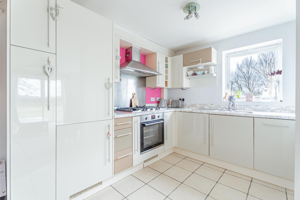 Additional image 5 of Astwick Manor, Coopers Green Lane, Hatfield, Hertfordshire, AL10