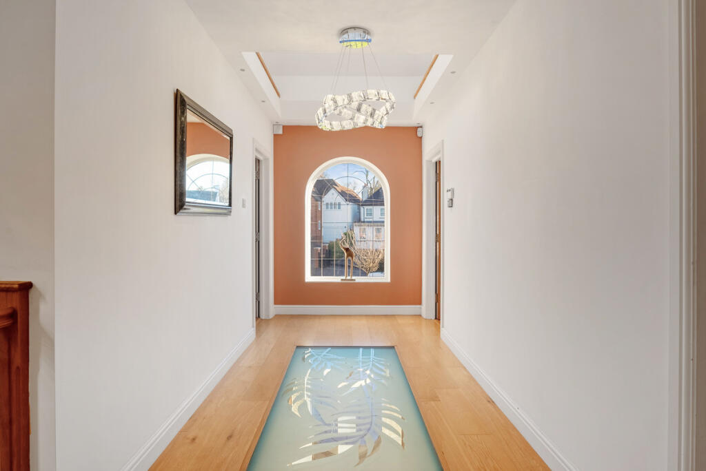 Additional image 14 of Pine Grove, Brookmans Park, AL9