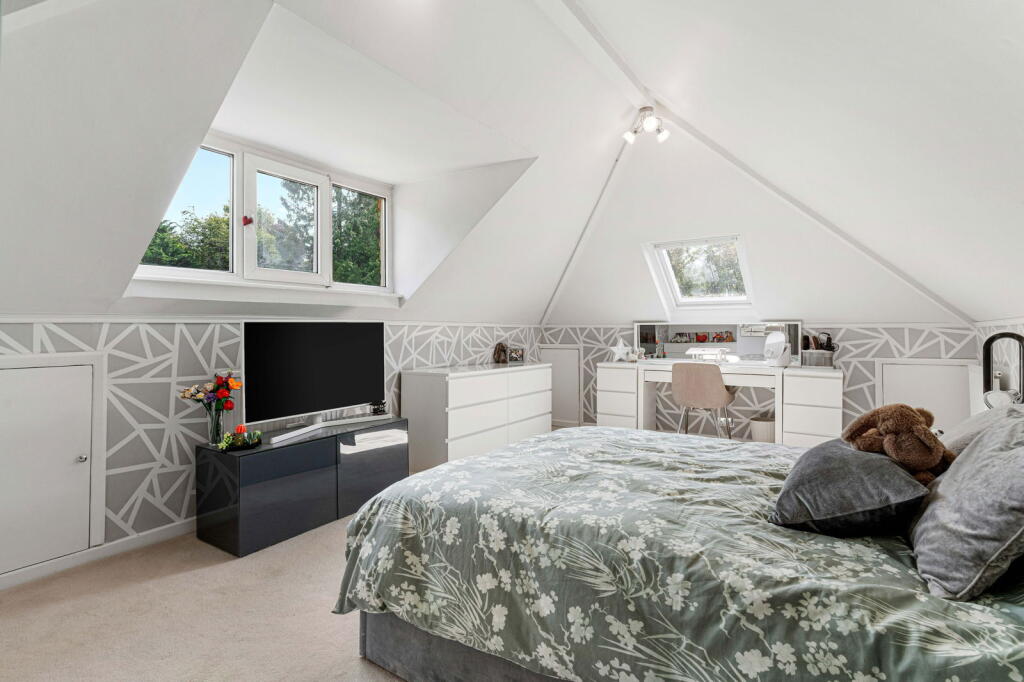 Additional image 34 of Codicote Road, Welwyn, AL6