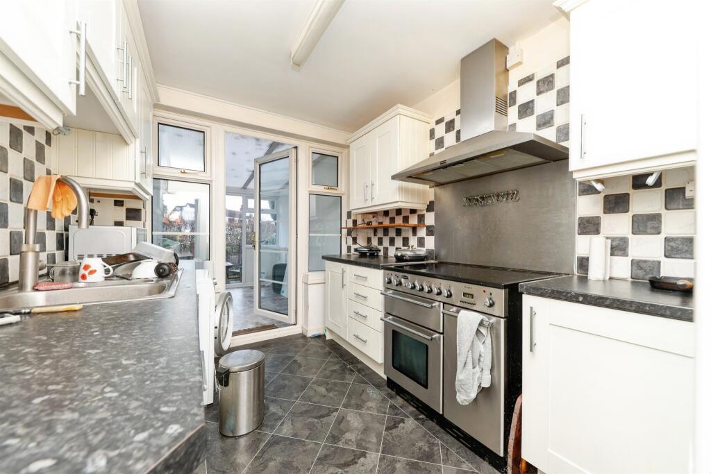 Additional image 7 of Applecroft Road, Welwyn Garden City