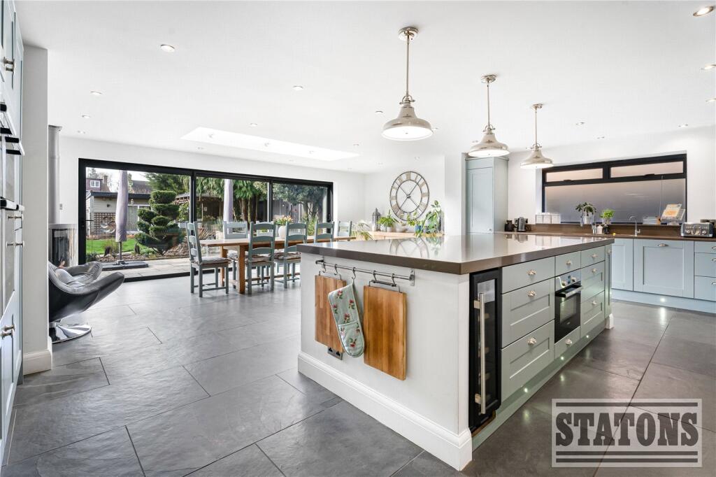 Additional image 8 of Upland Drive, Brookmans Park, Hatfield, Hertfordshire, AL9