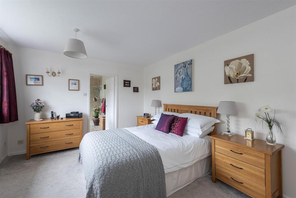 Additional image 8 of Tuffnells Way, Harpenden