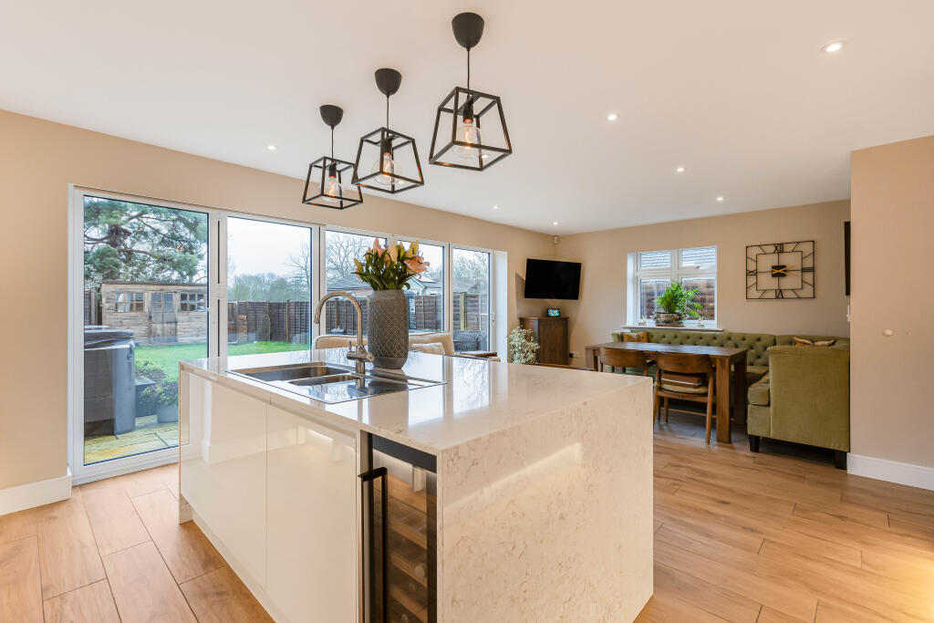 Additional image 4 of Carisbrooke Road, St. Albans, Hertfordshire, AL2