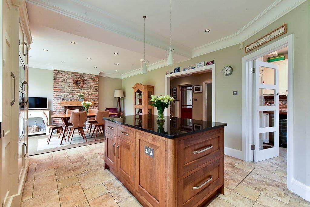 Additional image 3 of Holloways Lane, Welham Green, AL9