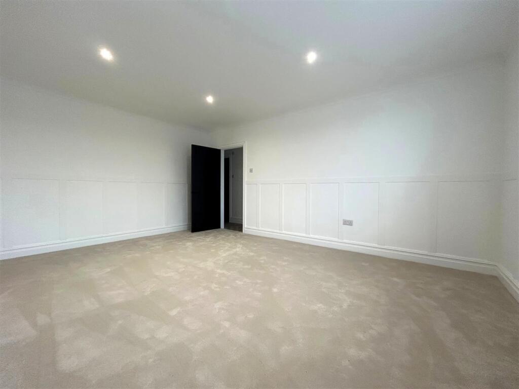 Additional image 24 of Dell Rise, Park Street, St. Albans