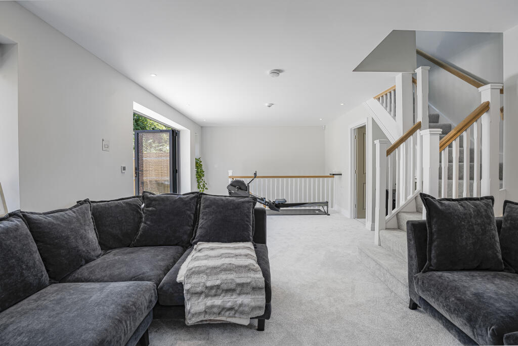 Additional image 17 of School Lane, Welwyn, AL6