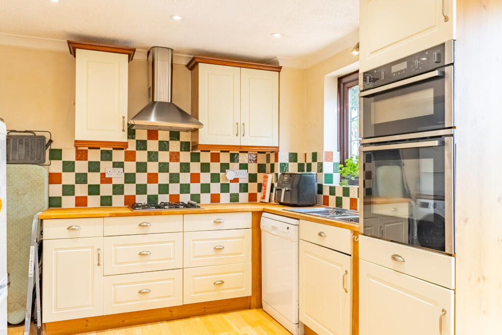 Additional image 12 of Regent Close, St. Albans, Hertfordshire, AL4