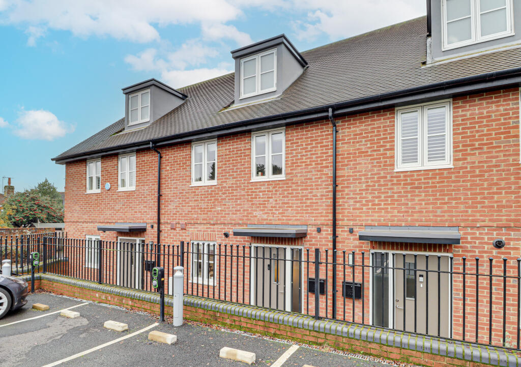 Additional image 21 of Black Cat Close, Redbourn, AL3