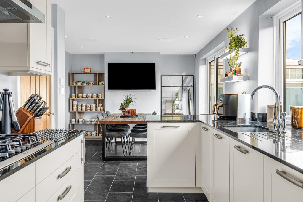 Additional image 9 of Selwyn Crescent, Hatfield, Hertfordshire, AL10