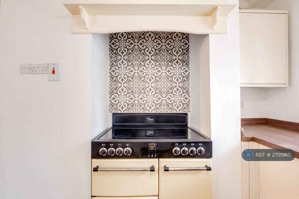 Additional image 11 of Darby Drive, Welwyn, AL6