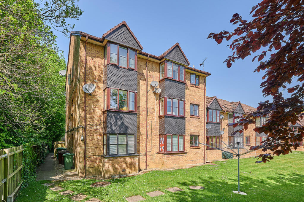 Additional image 12 of The Larches, Milford Close, St. Albans, Hertfordshire, AL4