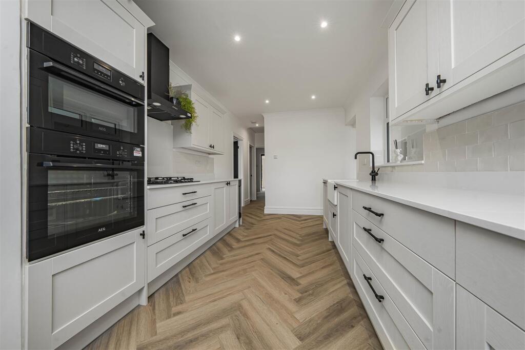 Additional image 4 of Dell Rise, Park Street, St. Albans