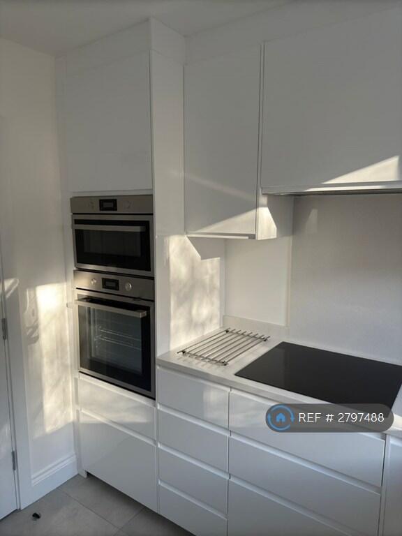 Additional image 7 of How Wood, Park Street, St. Albans, AL2