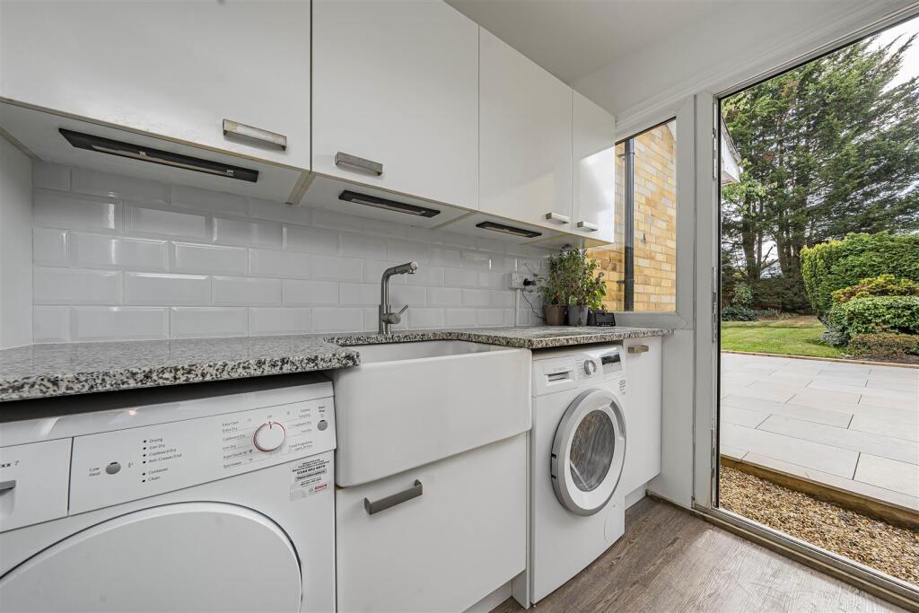 Additional image 8 of Dell Rise, Park Street, St. Albans