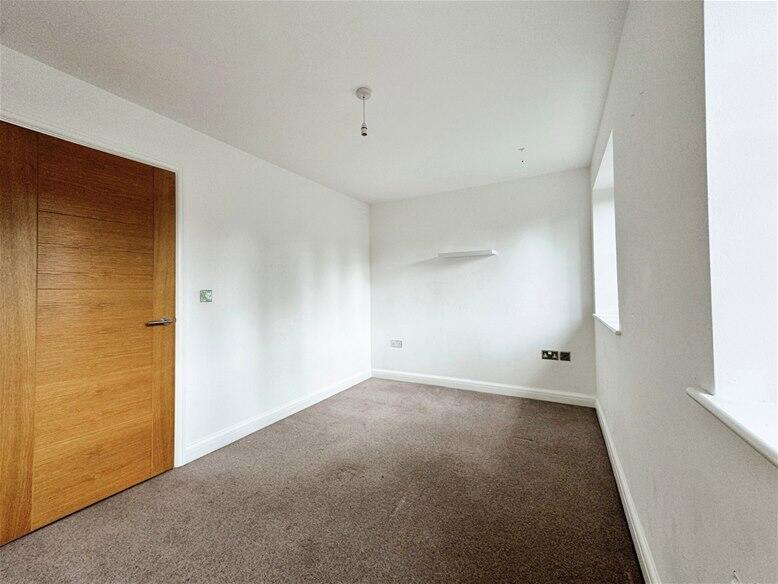 Additional image 9 of Iris Close, Harpenden, AL5