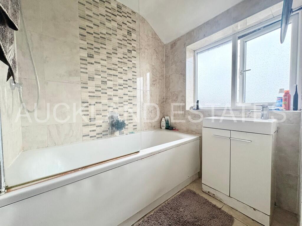 Additional image 16 of Parsonage Lane, Welham Green