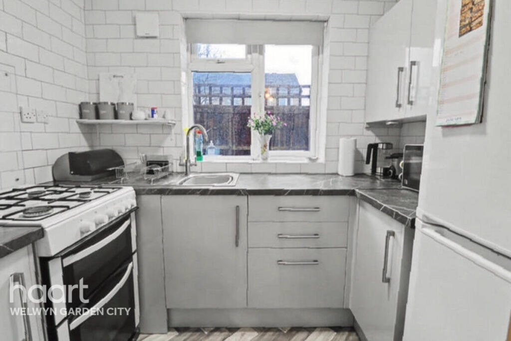 Additional image 6 of Lords Wood, Welwyn Garden City