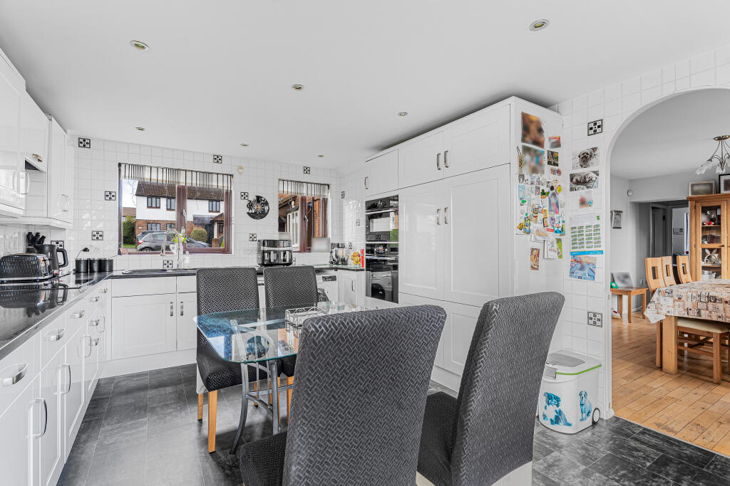 Additional image 29 of Beverley Gardens, St Albans, AL4