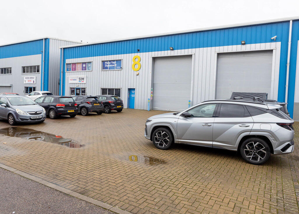 (I25-4) Unit 8 The IO Centre, Hatfield AL10 9EW