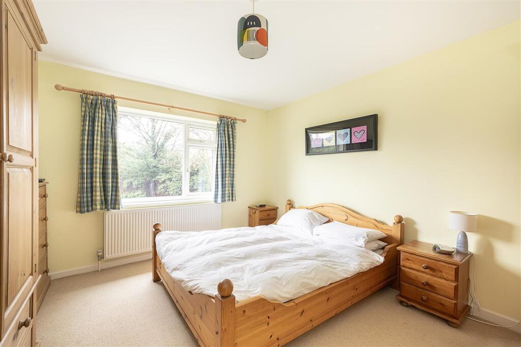 Additional image 6 of Tuffnells Way, Harpenden