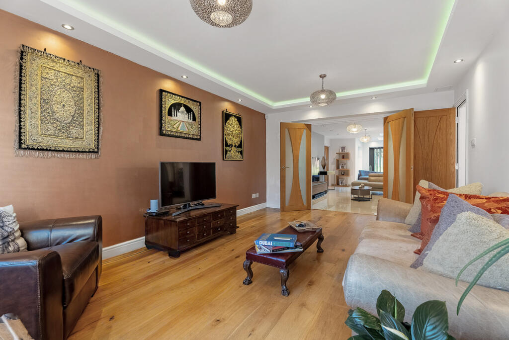 Additional image 7 of Pine Grove, Brookmans Park, AL9