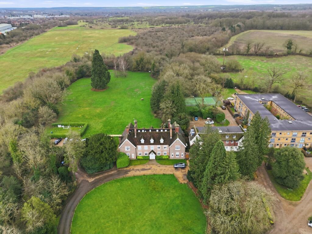 Additional image 3 of Astwick Manor, Coopers Green Lane, Hatfield, Hertfordshire, AL10