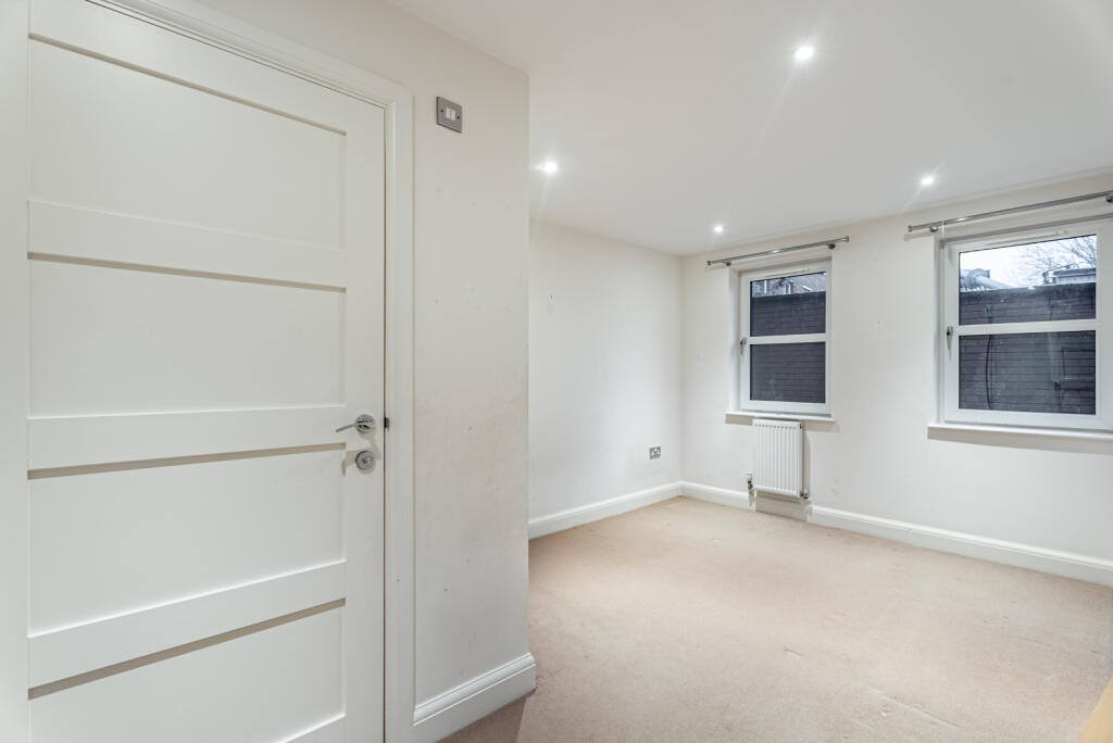 Additional image 8 of Thompsons Close, Harpenden, Hertfordshire, AL5