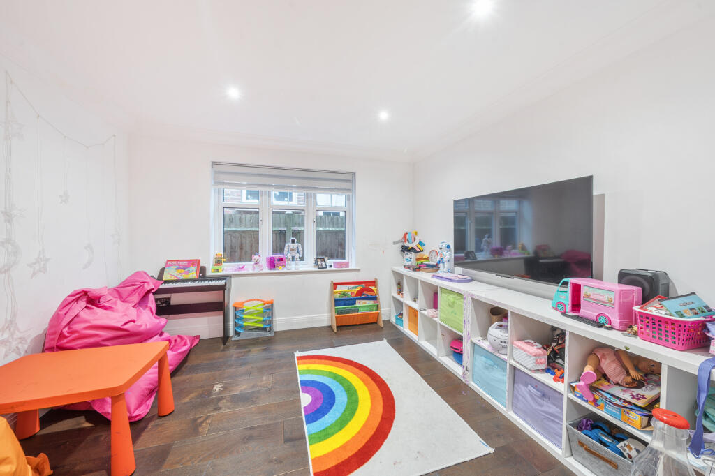 Additional image 10 of Penn Road, St. Albans, AL2