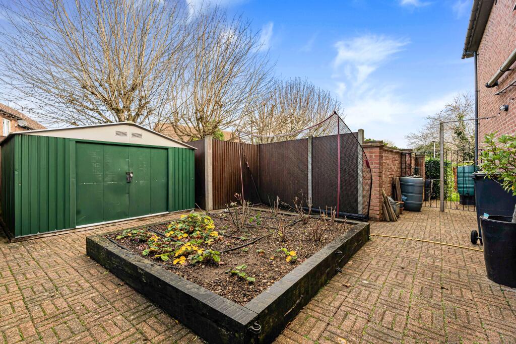 Additional image 21 of Beverley Gardens, St Albans, AL4