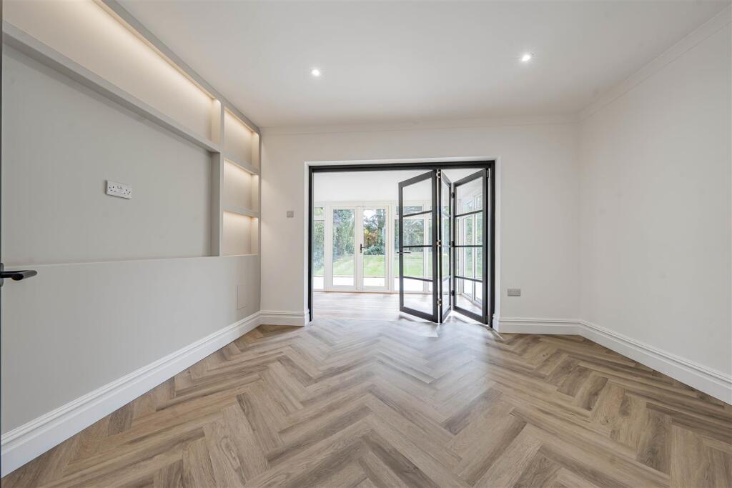 Additional image 3 of Dell Rise, Park Street, St. Albans