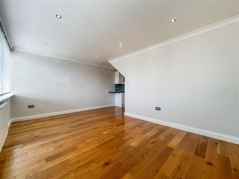 Additional image 5 of Arden Grove, Harpenden, AL5