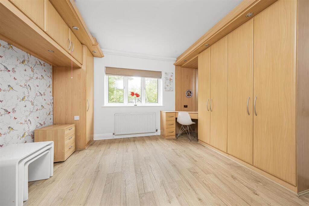 Additional image 9 of Heracles Close, Park Street, St. Albans