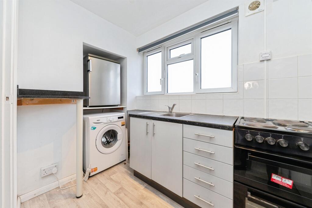 Additional image 7 of Windsor Road, Welwyn