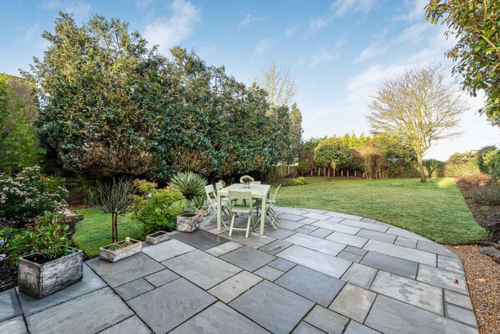 Additional image 19 of Bloomfield Road, Harpenden, AL5