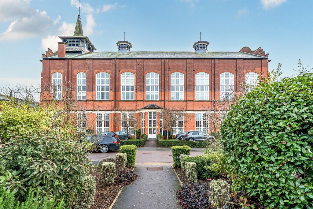 Beningfield Drive, London Colney, St. Albans