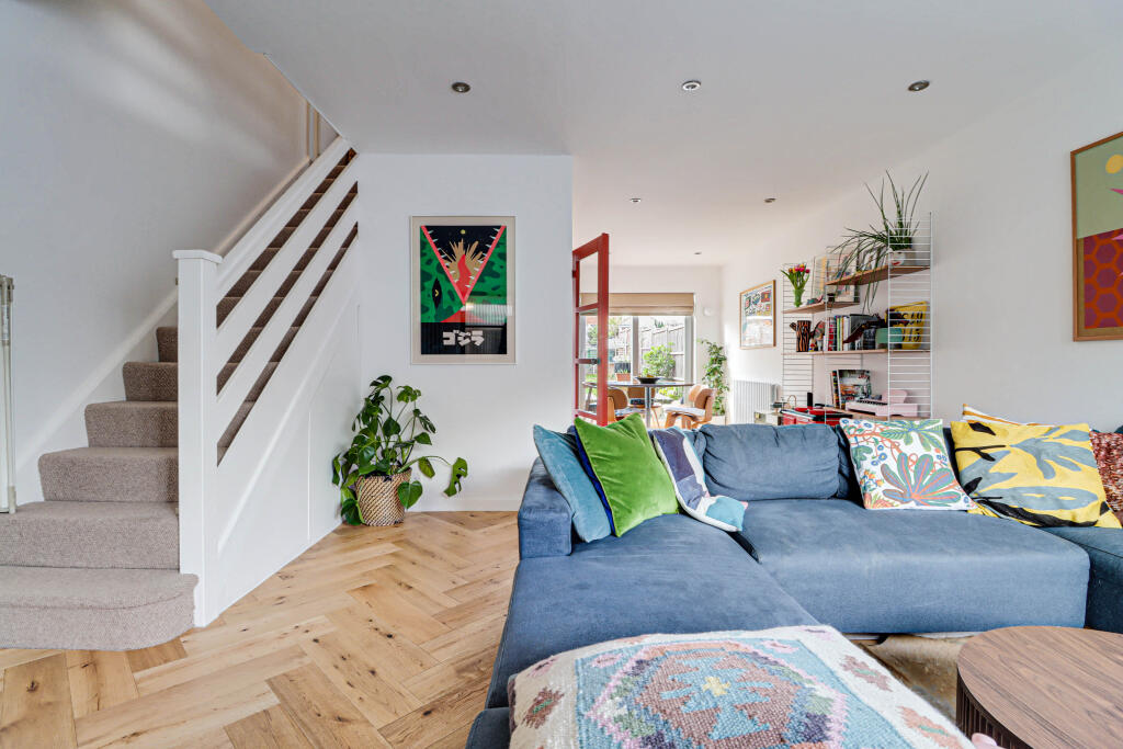 Additional image 18 of The Cleave, Harpenden, Hertfordshire, AL5