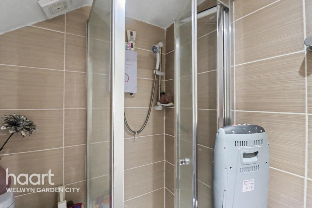 Jasmine Gardens, Hatfield