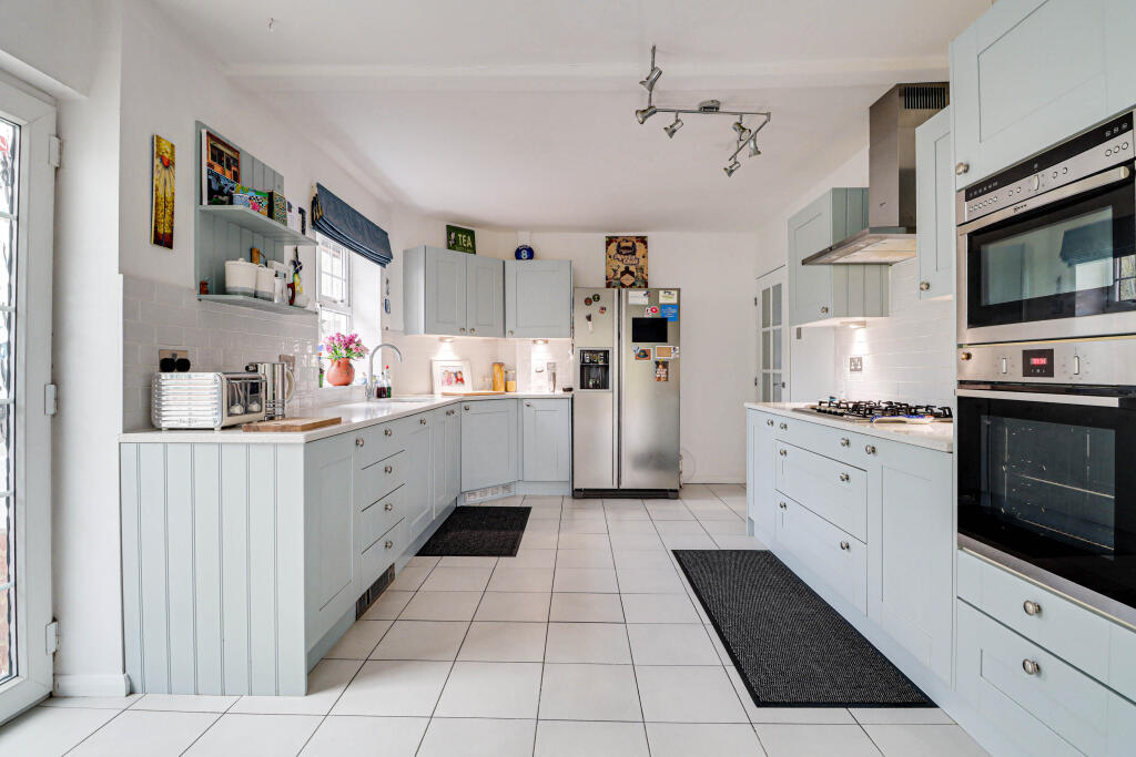 Additional image 5 of Castle Rise, Wheathampstead, Hertfordshire, AL4