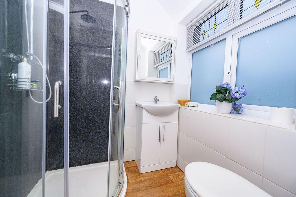 Additional image 25 of Dixons Hill Road, Welham Green