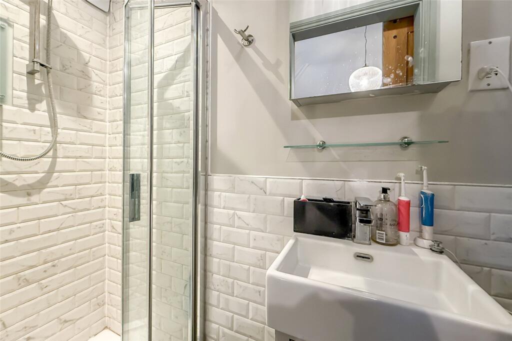 Additional image 18 of Cravells Road, Harpenden, Hertfordshire, AL5