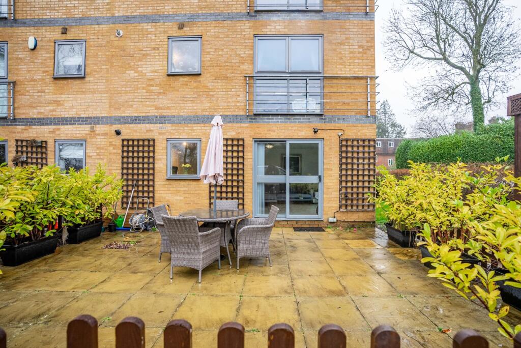 Additional image 14 of Astwick Manor, Coopers Green Lane, Hatfield, Hertfordshire, AL10