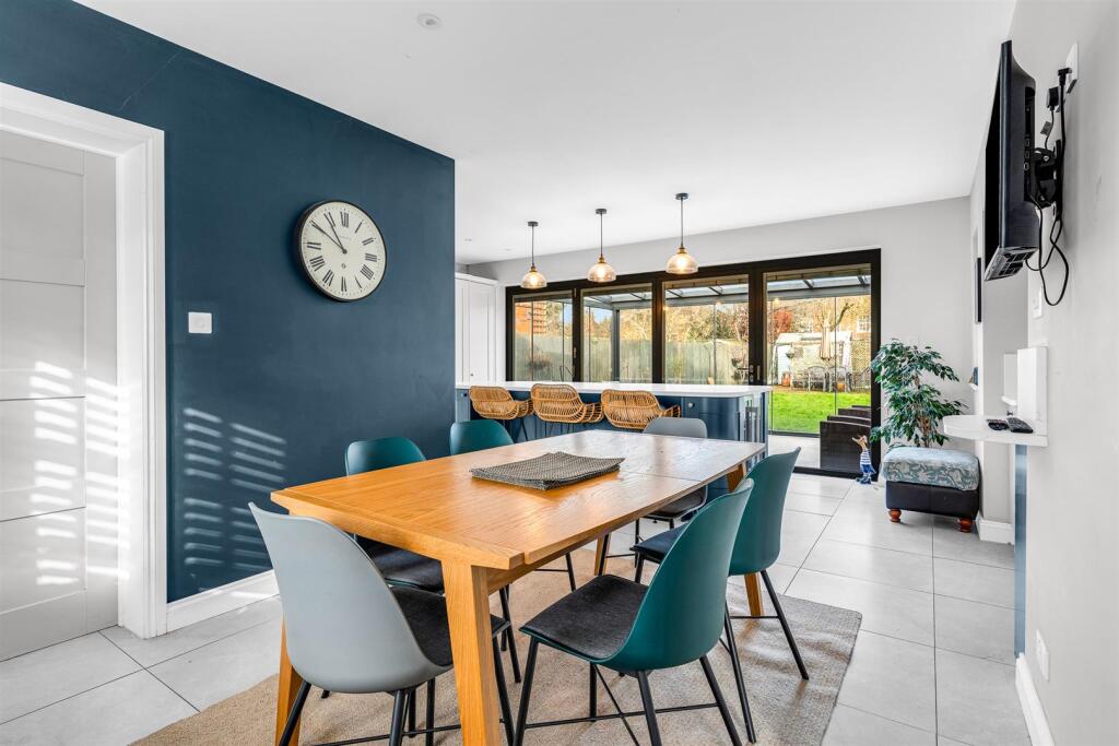 Additional image 4 of Youngs Rise, Welwyn Garden City