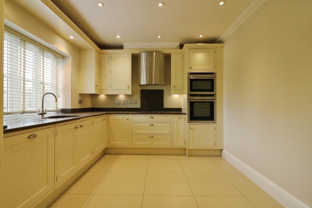 Additional image 19 of Church Street, Welwyn, AL6