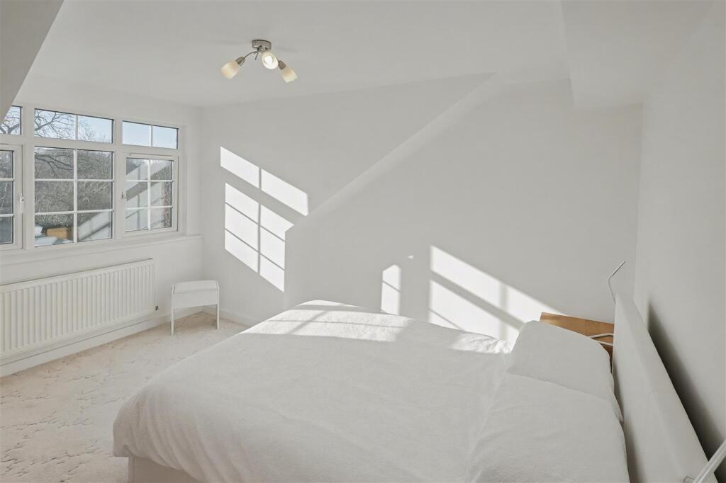 Additional image 15 of Bulls Lane, Brookmans Park