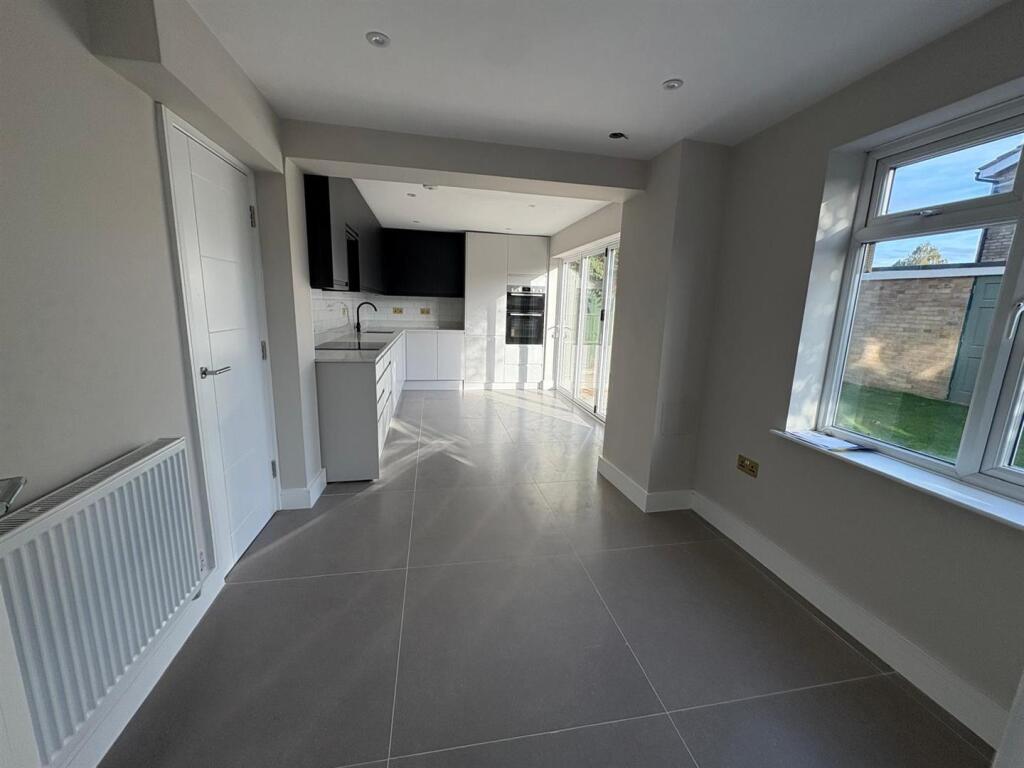 Additional image 2 of Wych Elms, Park Street, Hertfordshire, AL2