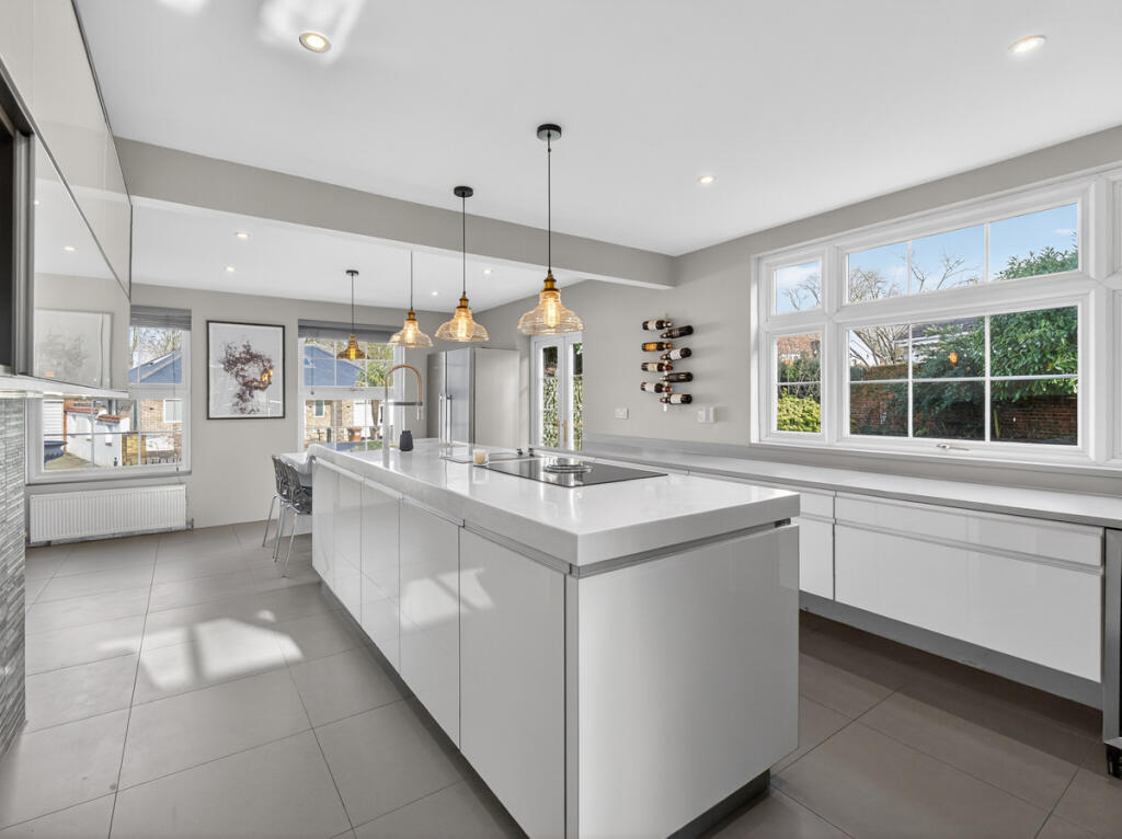 Additional image 27 of Moffats Lane, Brookmans Park, AL9