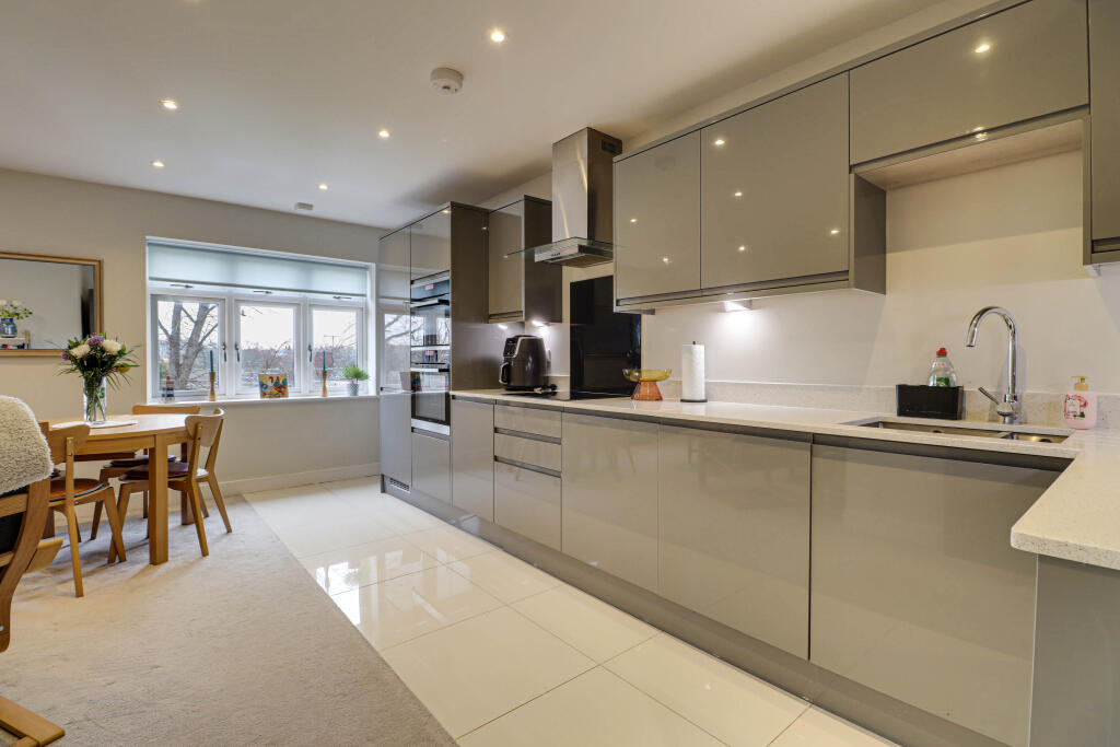 Additional image 7 of St Margarets Court, Harpenden, Hertfordshire, AL5