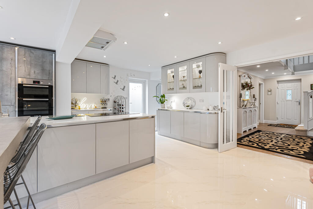 Additional image 5 of The Drive, Welwyn, Hertfordshire, AL6