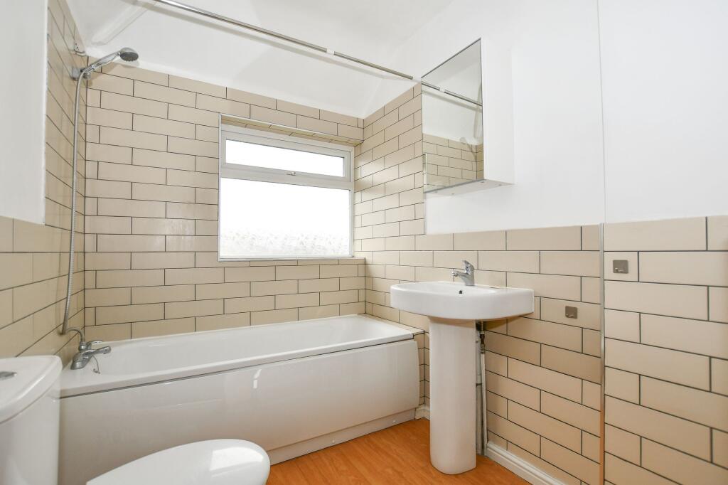 Additional image 6 of Harvey Road, London Colney, AL2