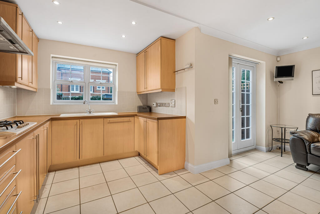 Additional image 12 of Beningfield Drive, London Colney, AL2